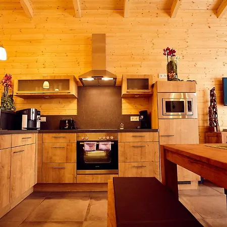 Ferienhaus Orchidee Отель Rieden (Mayen-Koblenz)